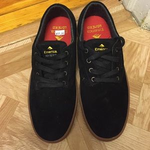 Men's Emerica skater shoes. Never worn