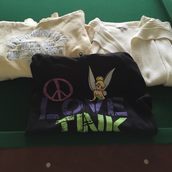 Sweaters - Picture 1 of 3