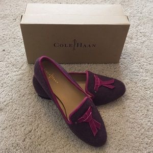 never worn size 6 Cole Haan wine colored loafers