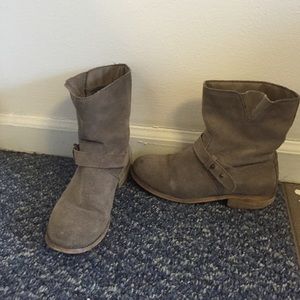 Ecote boots size 6