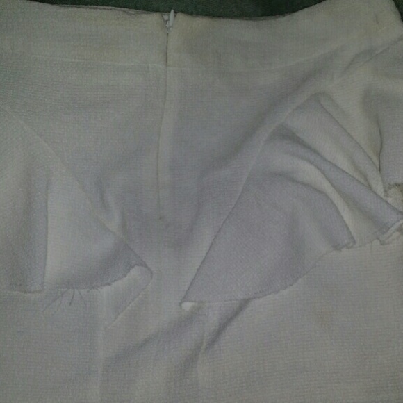 Off white mini skirt
