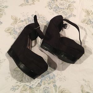 Platform wedges