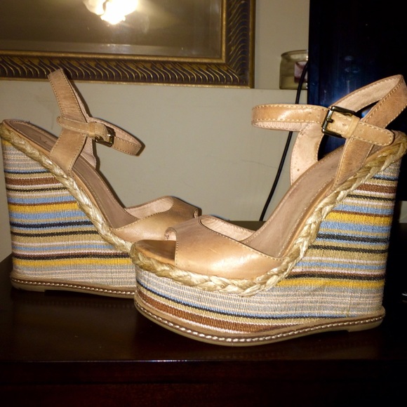 Aldo summer wedge sandal