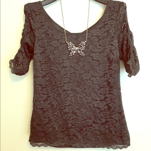 American Eagle Gray Lace Top!