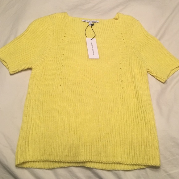 Collective Concepts Canary Yellow Sweater Top - Picture 1 of 4