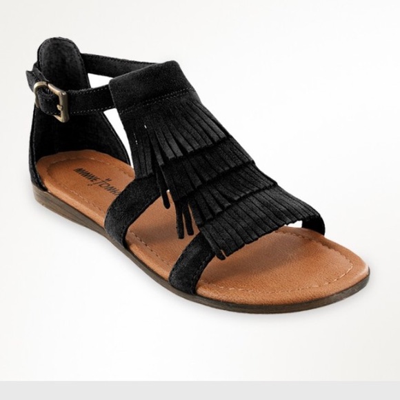 Minnetonka Shoes - Flash sale! Final markdown