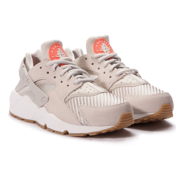 Nike Shoes - ISO*** NOT SELLING Light bone Huaraches
