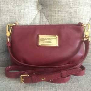 MBMJ Classic Q Percy Crossbody