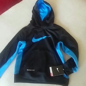 Nike boys hoodie 5