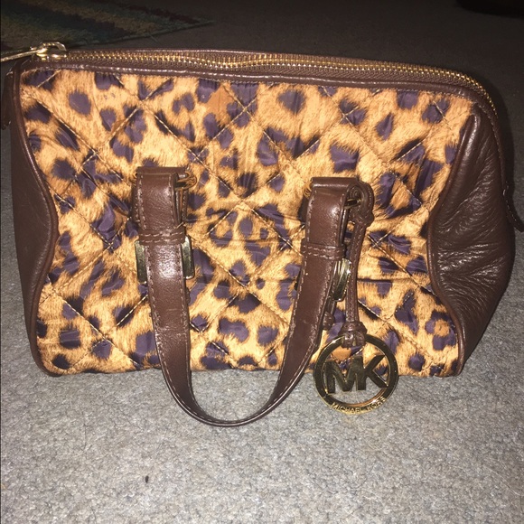 Michael Kors Cheetah Small Greyson - Picture 1 of 4