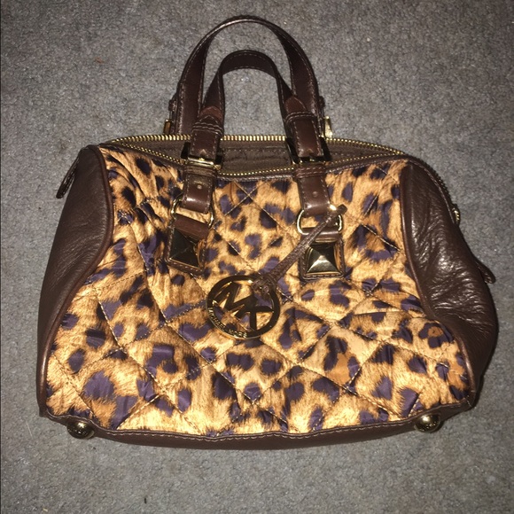 Michael Kors Cheetah Small Greyson - Picture 3 of 4