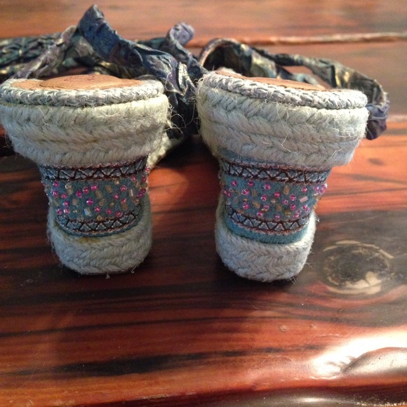 Green Beaded Tie Espadrilles from Beijing - Picture 3 of 4