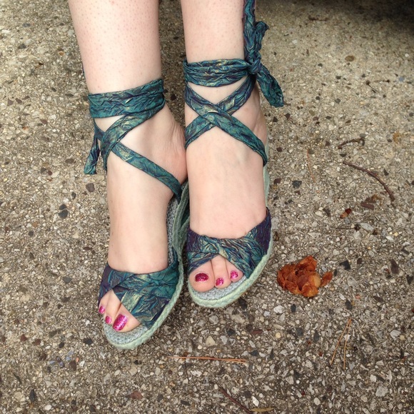 Green Beaded Tie Espadrilles from Beijing - Picture 2 of 4