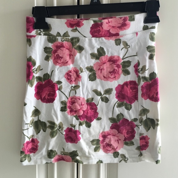 Rose mini skirt