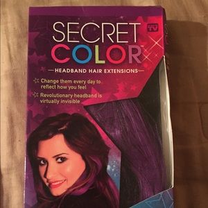 Demi Lovato secret color purple hair extension