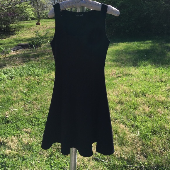 Wet Seal Dresses & Skirts - Darling, tailored skater dress.