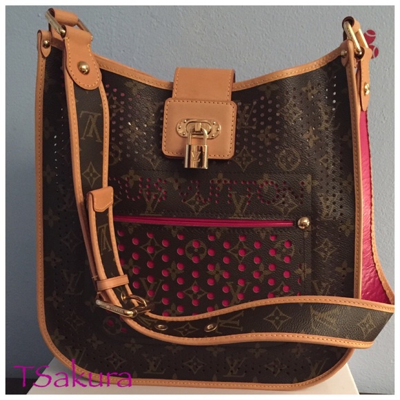 Louis Vuitton Handbags - RESERVED for 857 Auth. LV Musette Crossbody