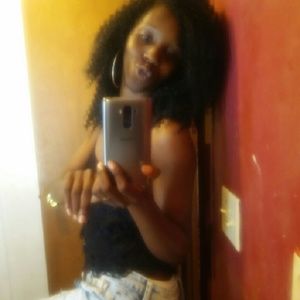 Meet your Posher, Tomeka