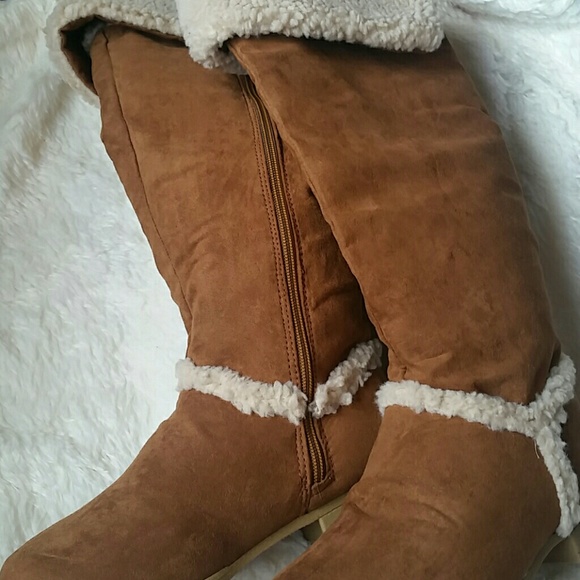 Brand new fur sheep boots - Picture 4 of 4