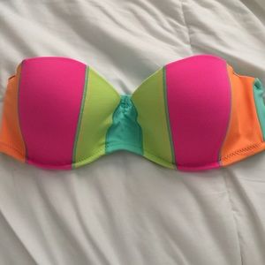 Victoria's Secret bandeau style too. 34C