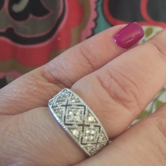 Beautiful sterling lace Cz ring - Picture 3 of 4