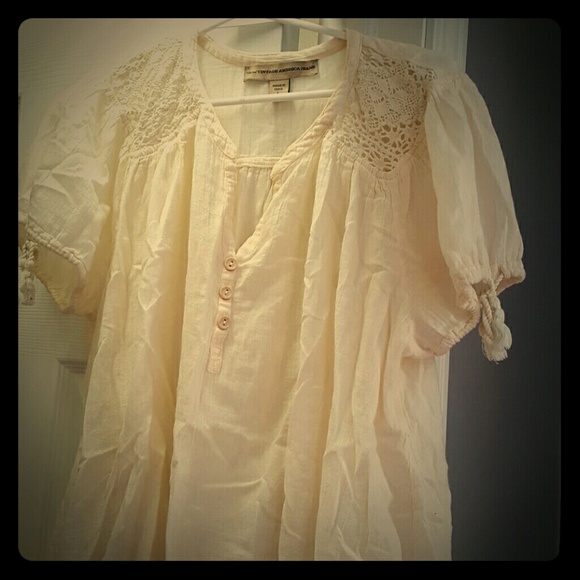Nine West top