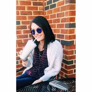 Meet your Posher, Caroline