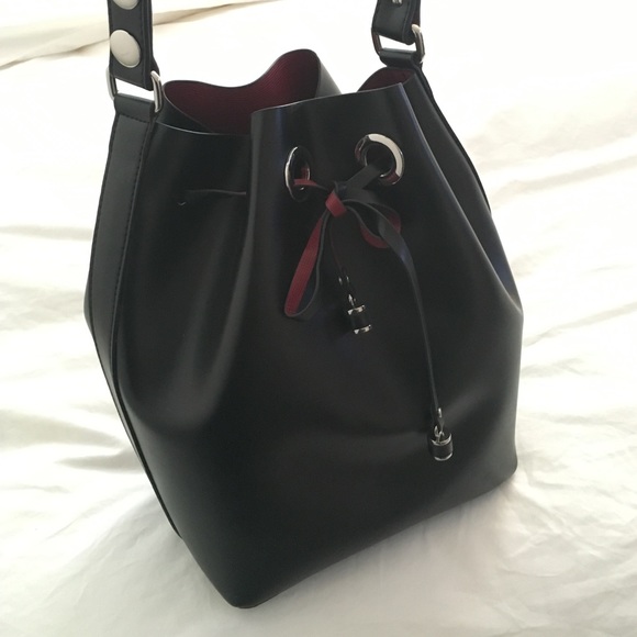 Like New Zara Bucket Bag- Mansur Gavriel inspired