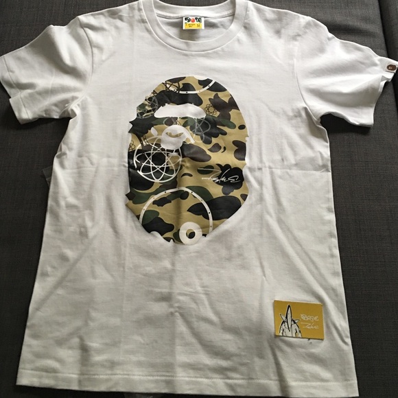 Bathing ape x futura collab shirt *SOLD* - Picture 2 of 4