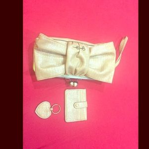 BNWOT Jessica Simpson bow clutch