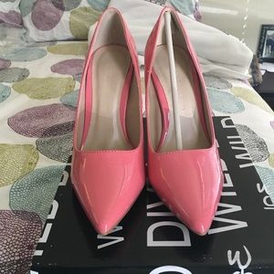 Pink pumps