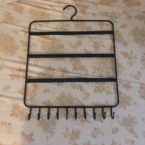 Jewerly hanger for closet