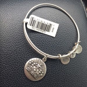 Silver queen crown Alex and Ani bangle