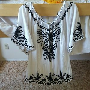 Flowy black and white top