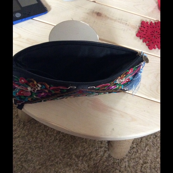 Large size clutch/wristlets - Picture 2 of 2