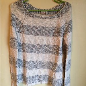 Mudd sweater 🌷