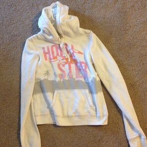 Beachy white Hollister hoodie
