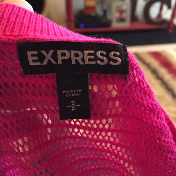 🌷💕Expree top💕🌷 - Picture 2 of 3