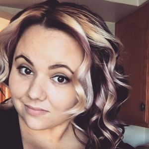 Meet your Posher, Kasey