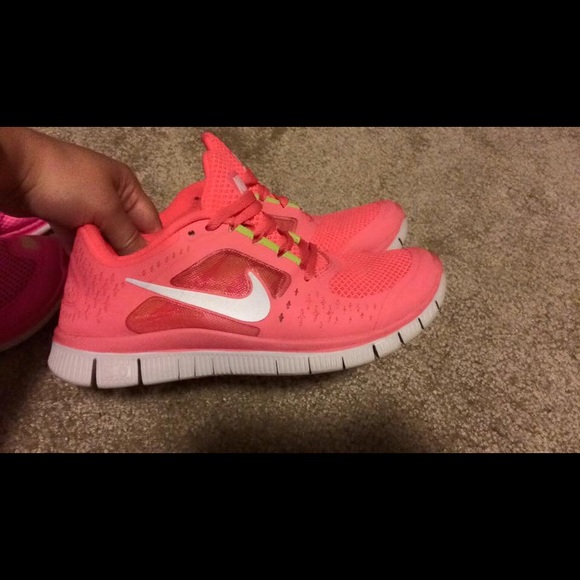 Nike Shoes - Coral Nike Frees!