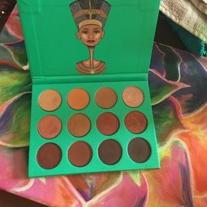 The Nubian by Juvia's eyeshadow palette