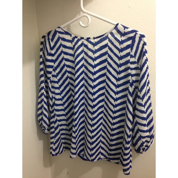 Sale💋 really cute dress shirt - Picture 1 of 2