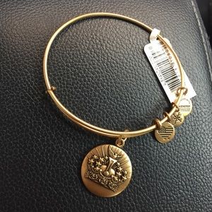 Gold queen crown Alex and Ani bangle