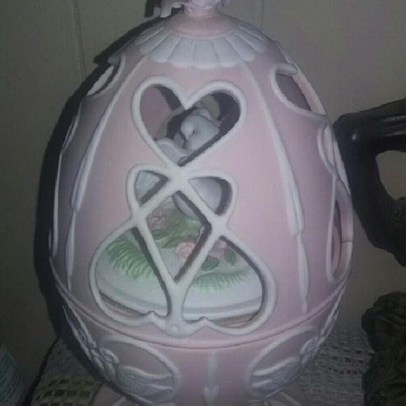 Simply elegant musical eggs - Picture 1 of 2