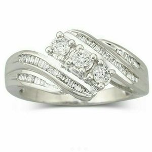 Size 7 diamond white gold ring