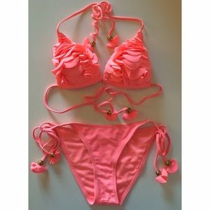Ruffle bikini/swimsuit/bathing suit