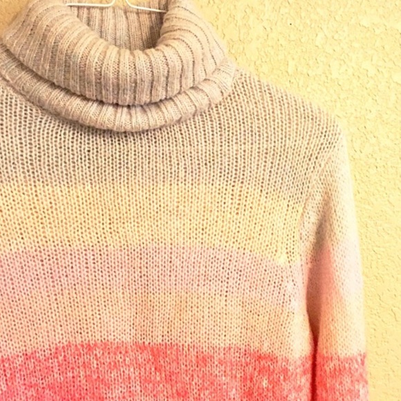 WILDFOX WHITE LABEL RAINBOW SWEATER - Picture 4 of 4