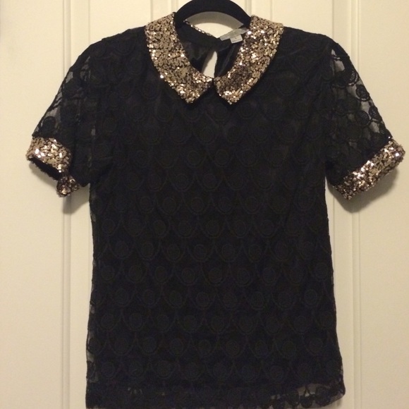 ISSI Tops - ISSI black lace top