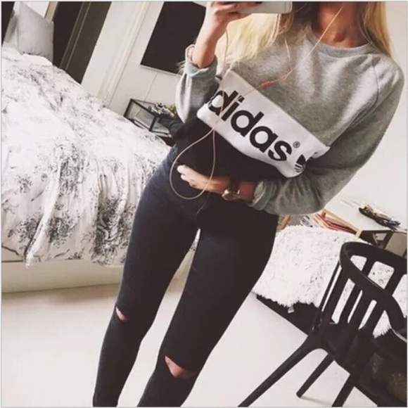 Adidas Sweaters - Adidas crew