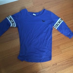 Royal blue t shirt it's been worn once!